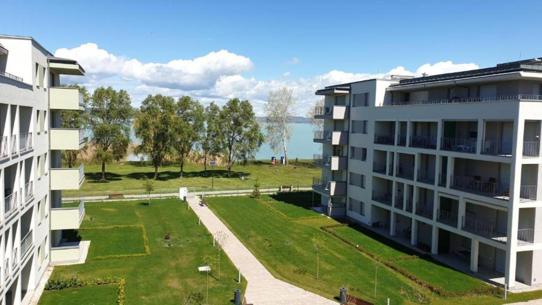 Green Apartman Balatonlelle Εξωτερικό φωτογραφία